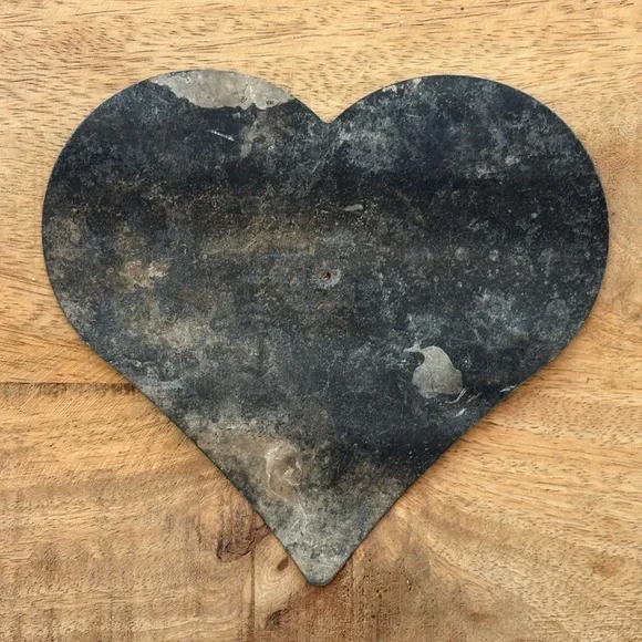 Rustic Metal Wall Decor Set - Heart, Pig, and Flower Basket - Picture 7 of 8